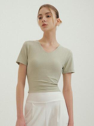 릴리 하프슬리브 크롭탑