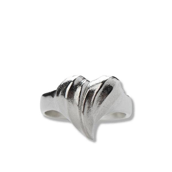 FLOWER BUD HEART RING