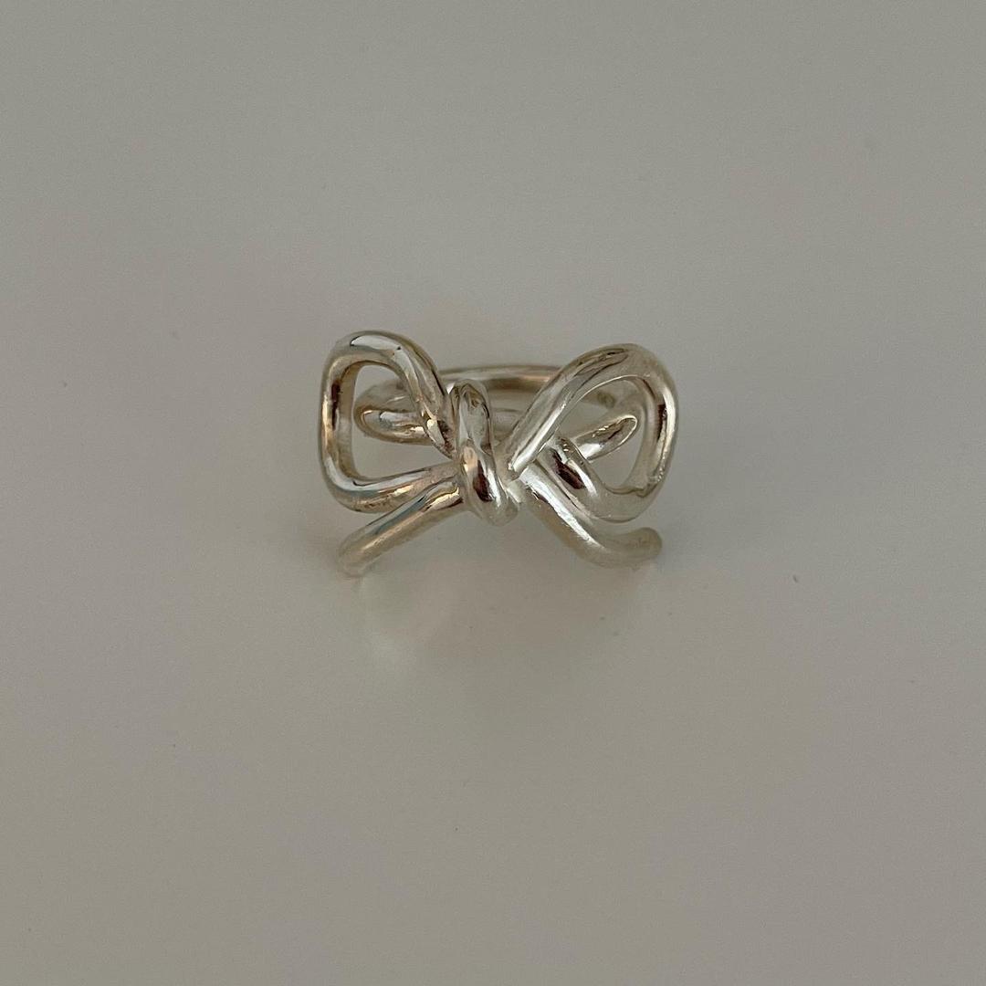 curve ribbon bold ring