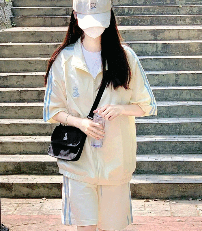 브이루아 (M사이즈 당일발송) 도트체리 투피스 세트 / 면투피스 반팔집업 밴딩바지 트레이닝 운동복 여행룩 캐주얼 데일리 꾸안꾸 여리핏 해외