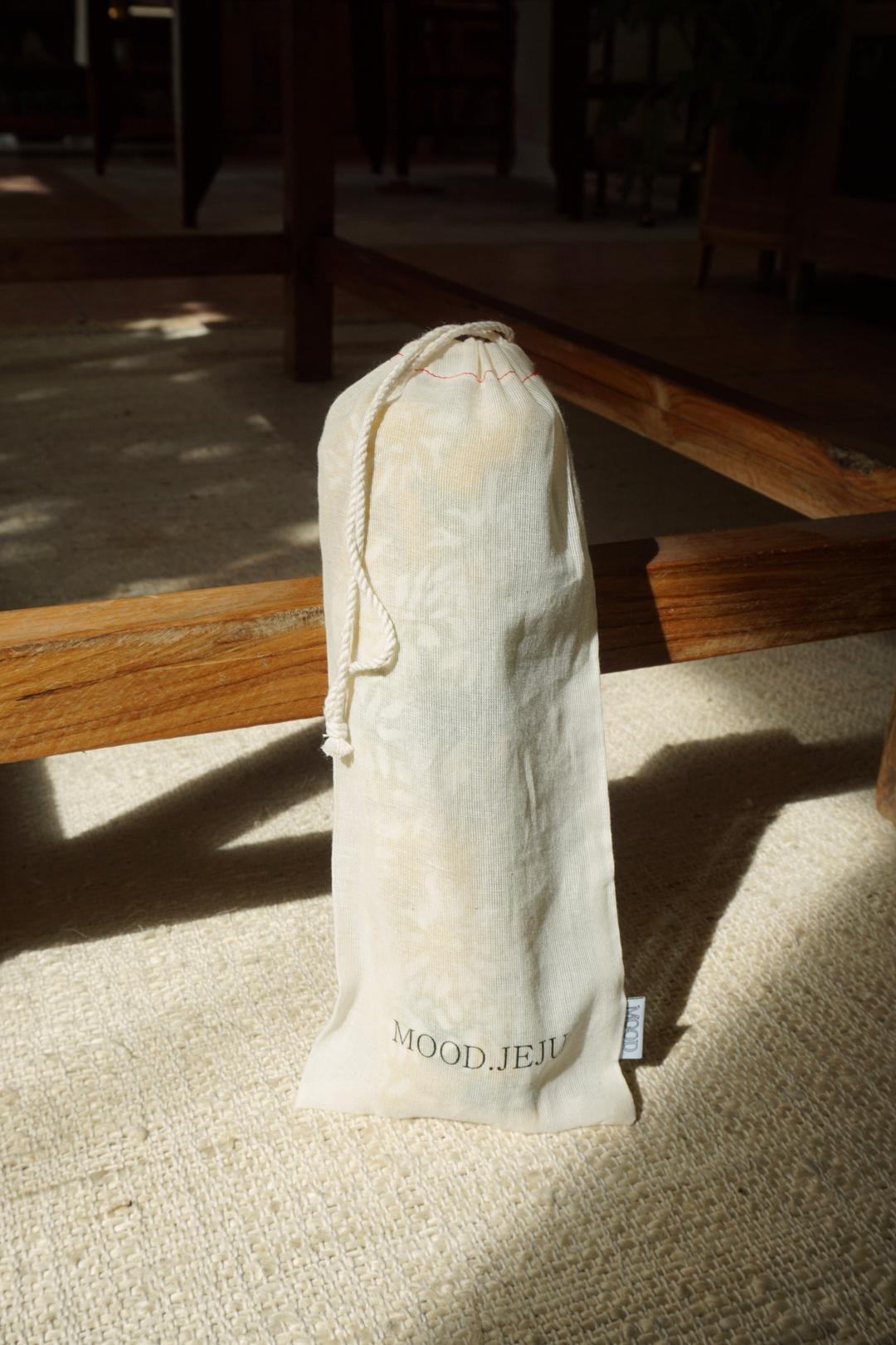 MOOD SARONG POUCH (사롱이 쏙 들어가는 무드 사롱 전용 파우치입니다.)