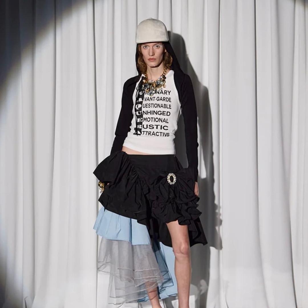 [S,M]바퀘라 26ss ANAGRAM 슬리브리스 탑 | 후루츠패밀리