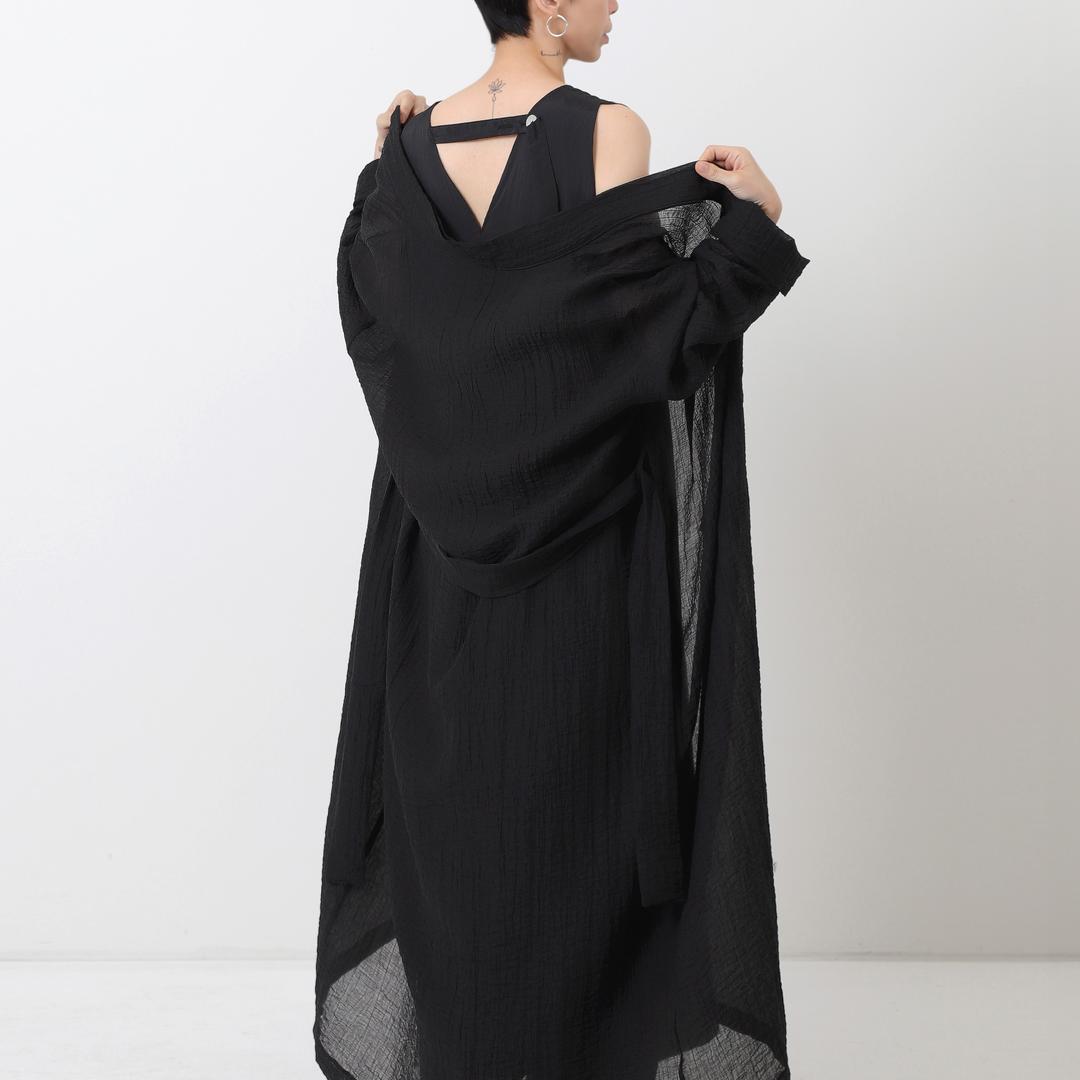 Tie Black Robe