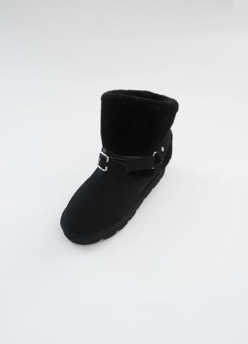 buckle searing boots (2c)