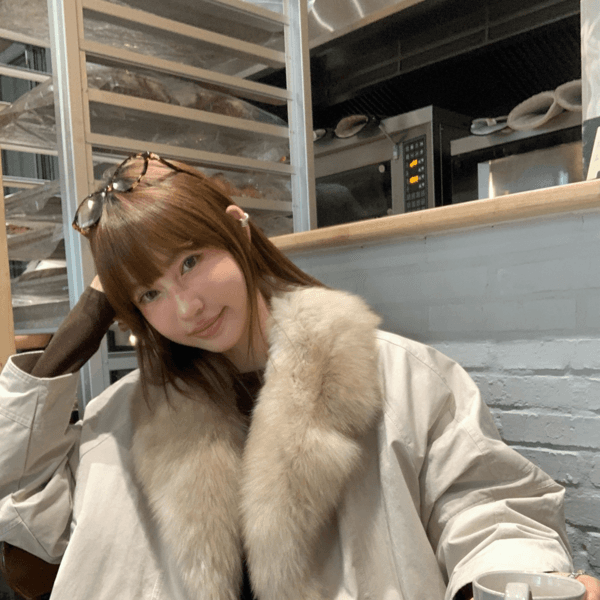 TC Fox Fur Collar White Down Glacier Short Jacket