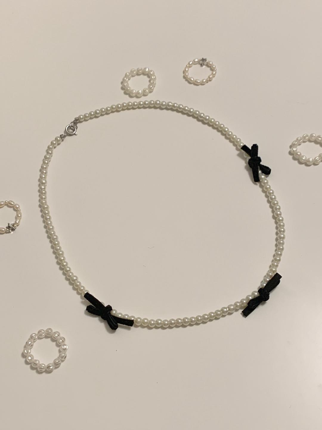 Velvet Ribbon Pearl Necklace (Black)