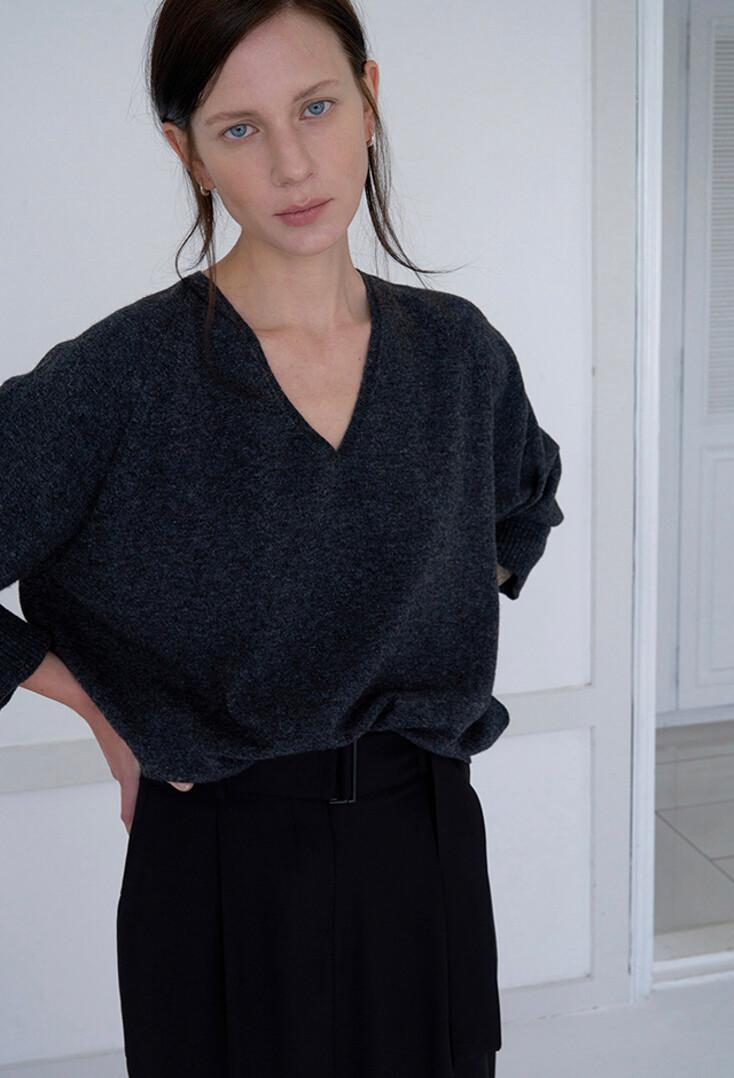 2차 리오더 [25SS] CASH MERINO V-NECK KNIT_CHARCOAL