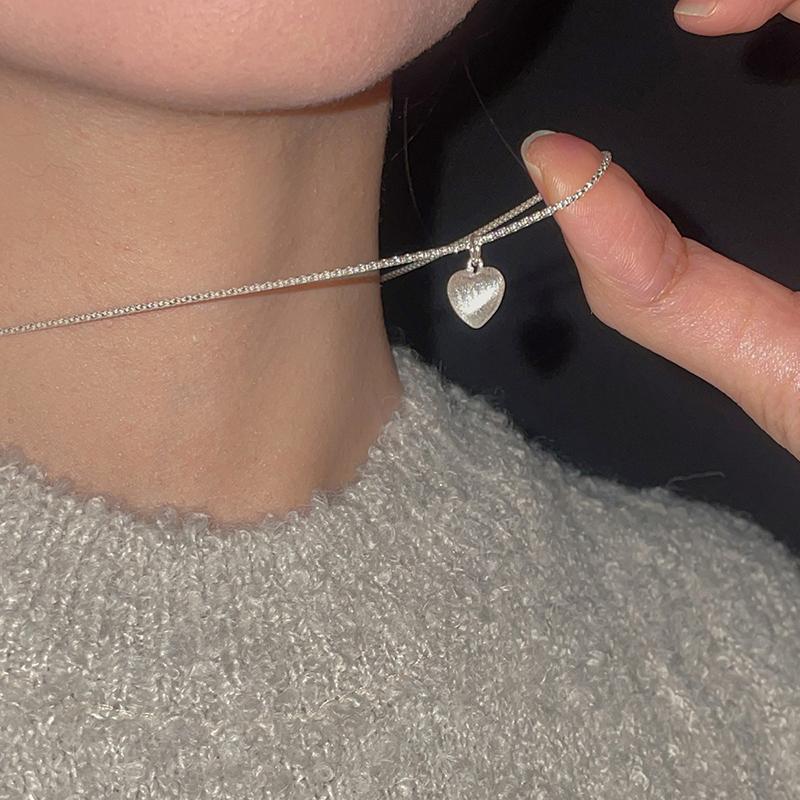 sanding texture heart necklace