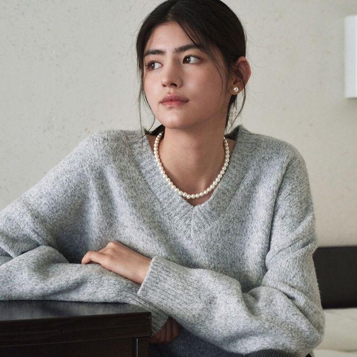 Soft loose V-neck knit - 4color