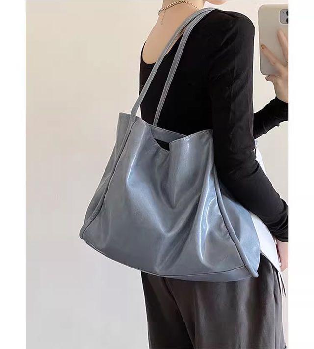 (2color)글로시 스퀘어 숄더백 빅백 노트북가방 보부상