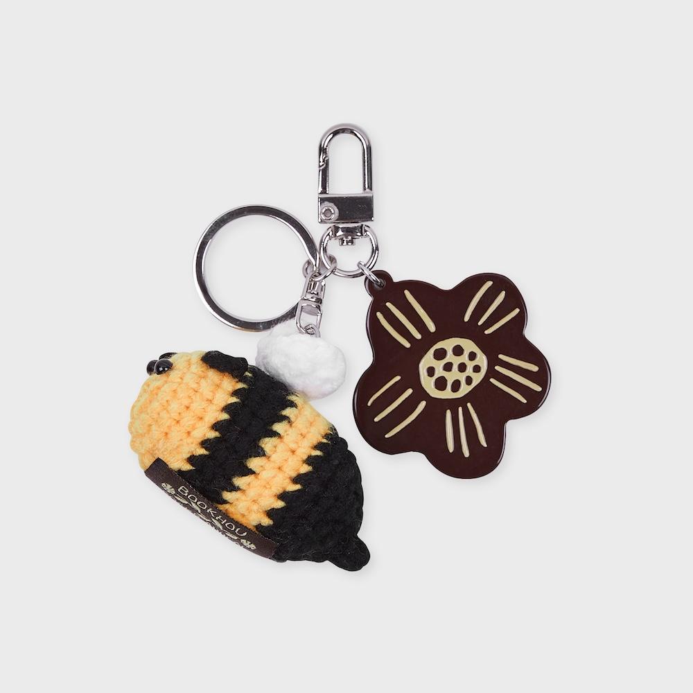 BK crochet keyring bee