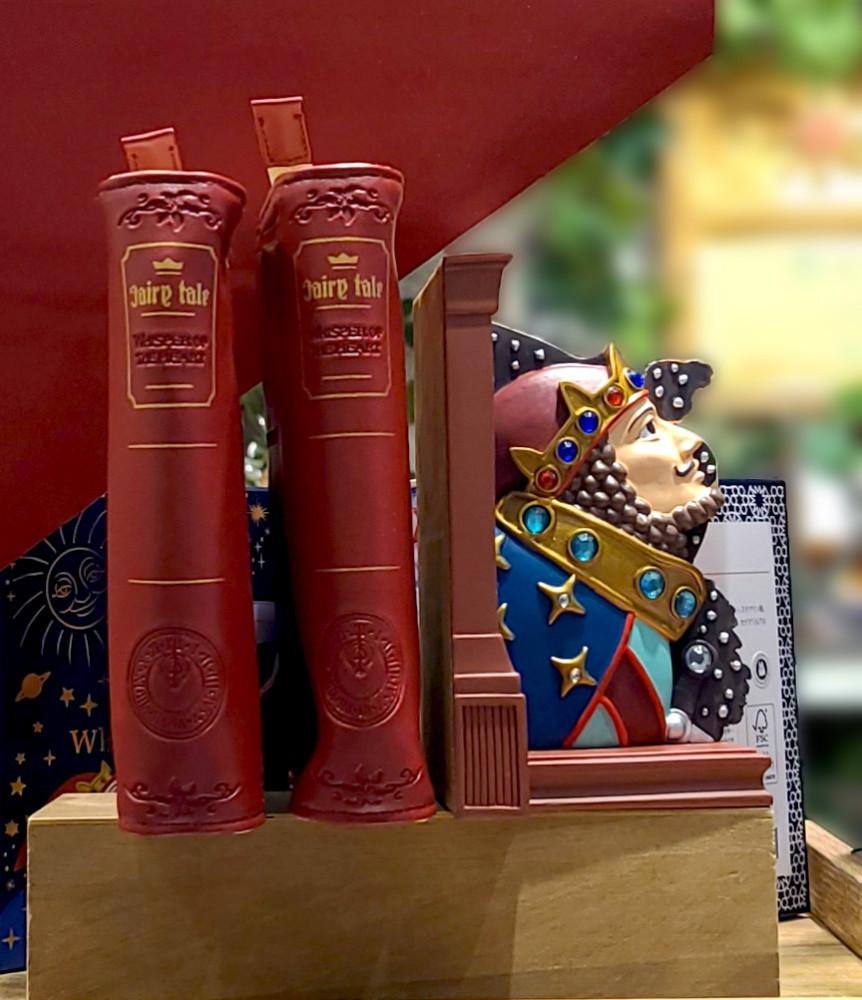 귀를 귀울이면 북 스탠드  / Ghibli bookstand object