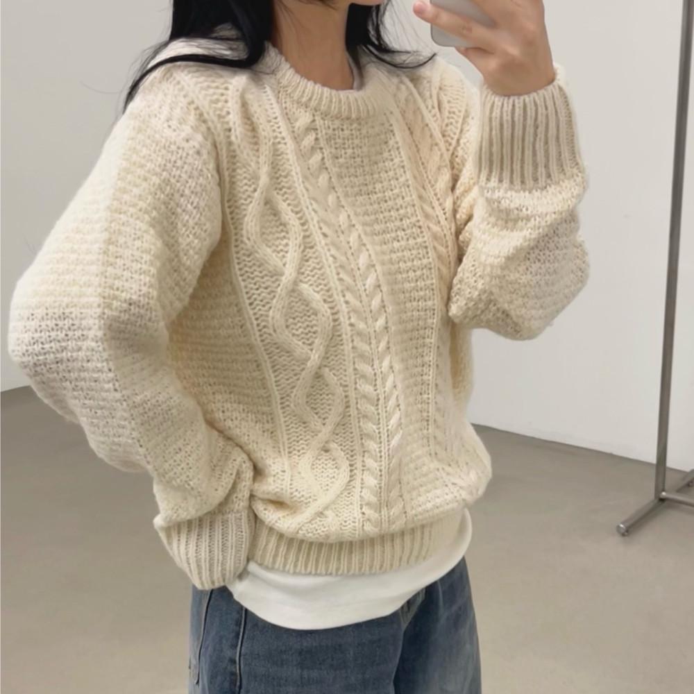 round twisted knit 몰리 라운드 꽈배기 니트 (3color)