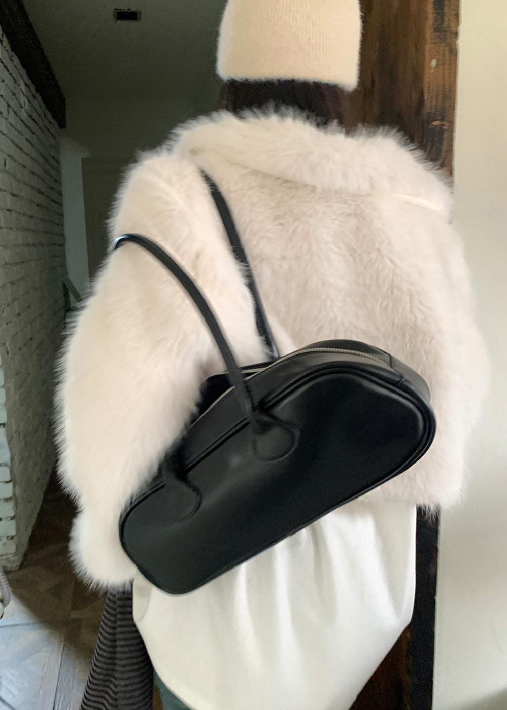 BAGUETTE BOSTON BAG