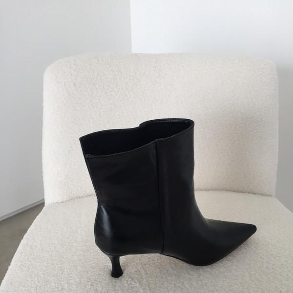 [주문폭주] SLIT HEEL BOOTS