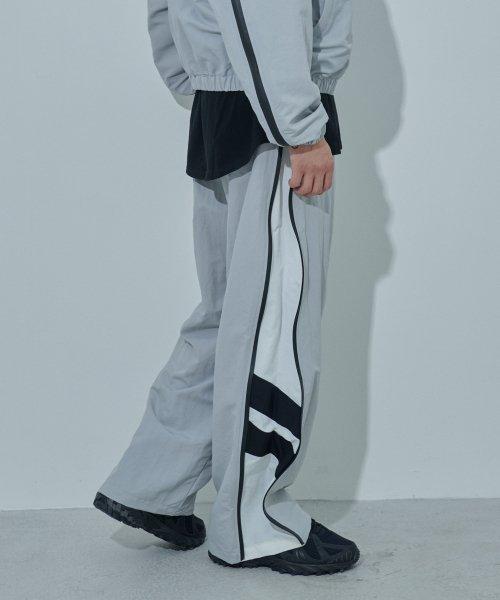 오블리크 라인 트랙팬츠 그레이