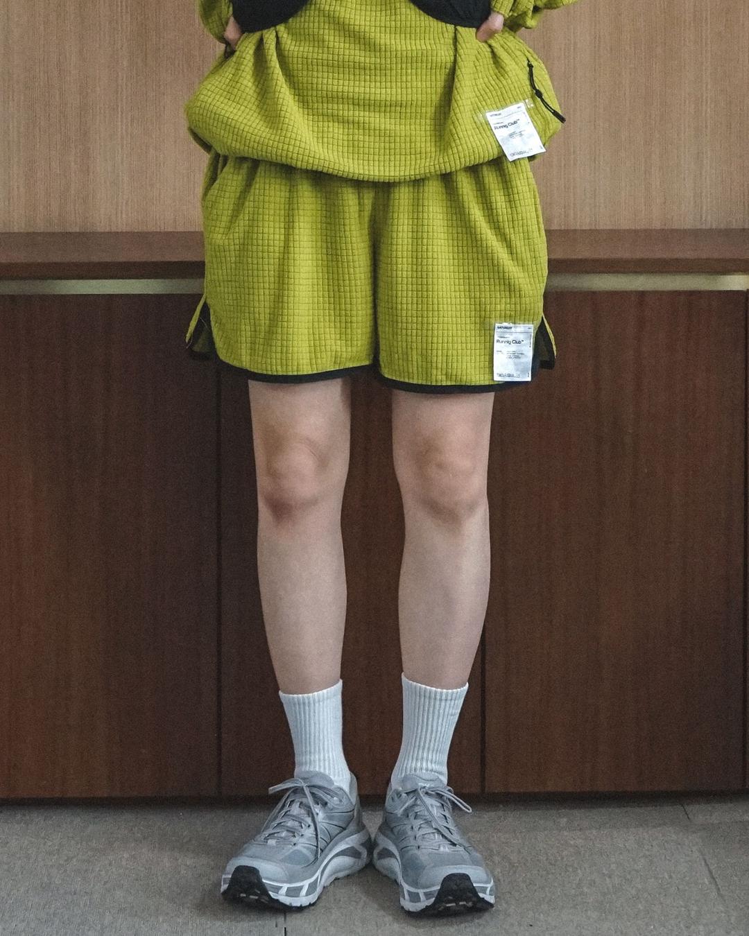 RUNNING RIBBED SHORTS