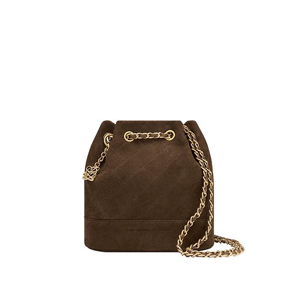 [EXCLUSIVE] 루이까또즈 까눌레 스웨이드 버킷 체인백팩 HT3SD86BR