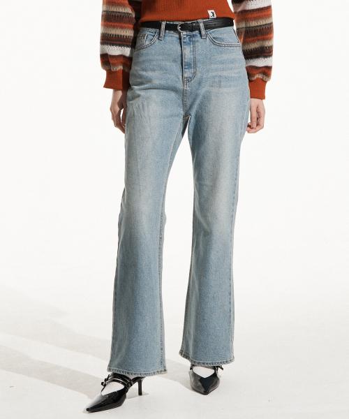 [WOMAN] SEMI BOOT-CUT JEANS LIGHT BLUE