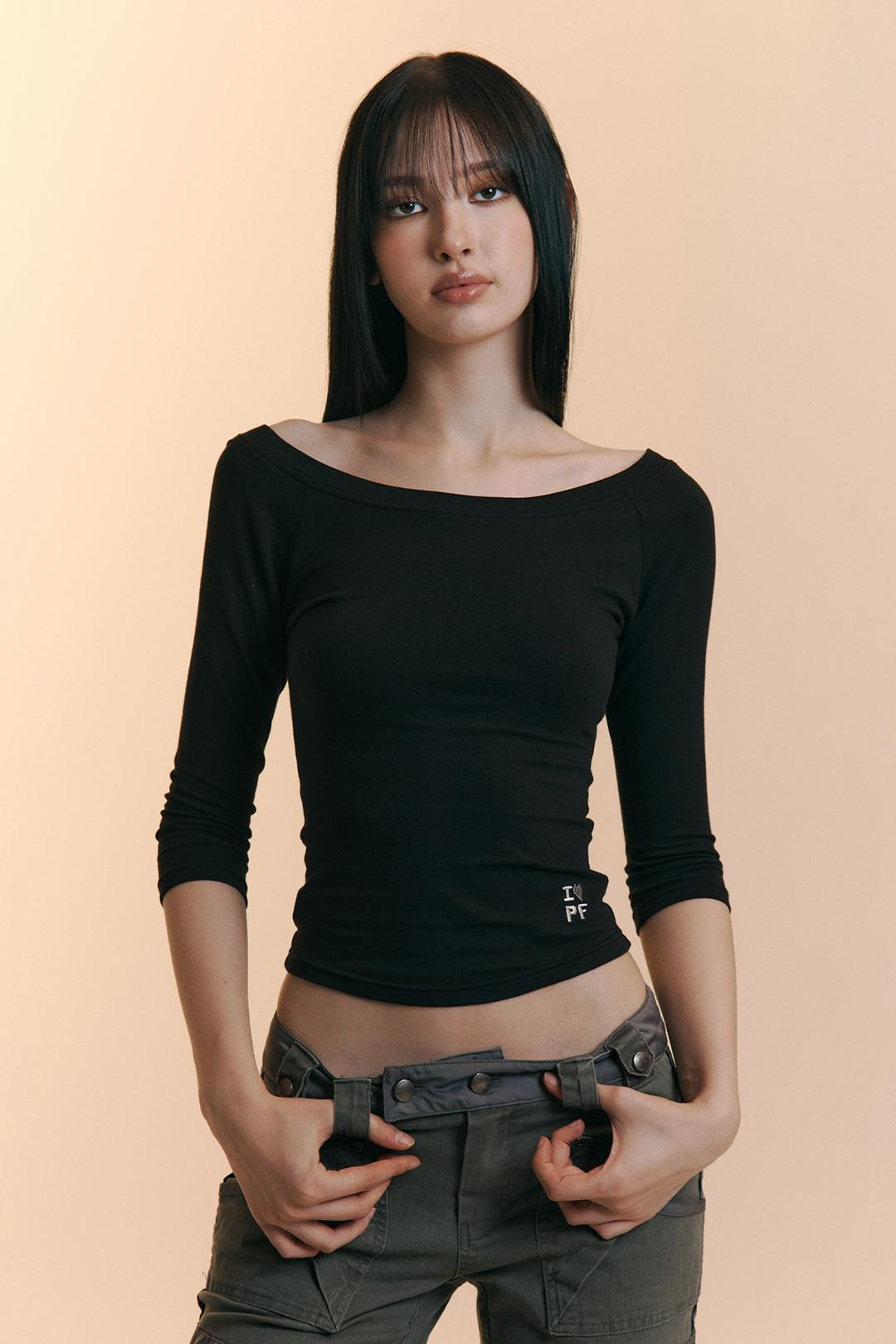 Zed Off-Shoulder Long Sleeve Top (Black)