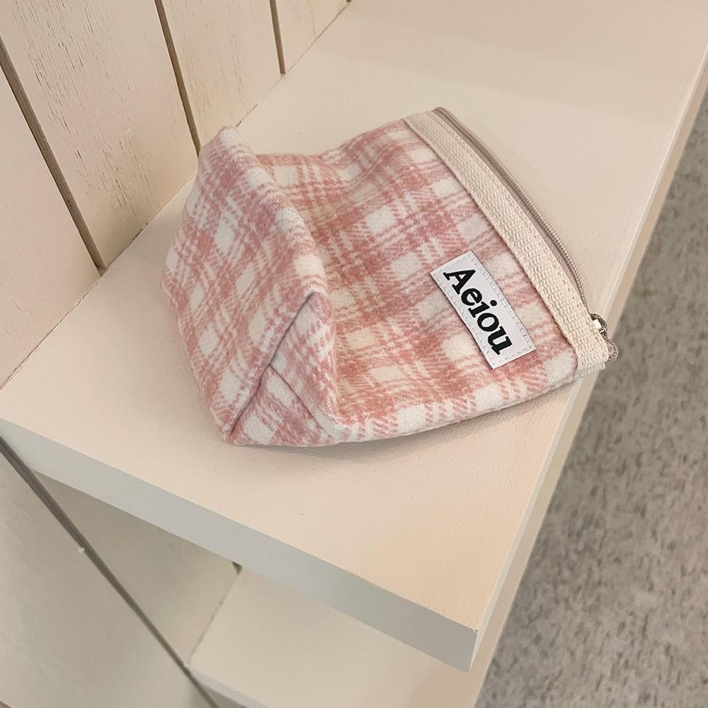 Aeiou Basic Pouch (M size) Blanket Pink Check