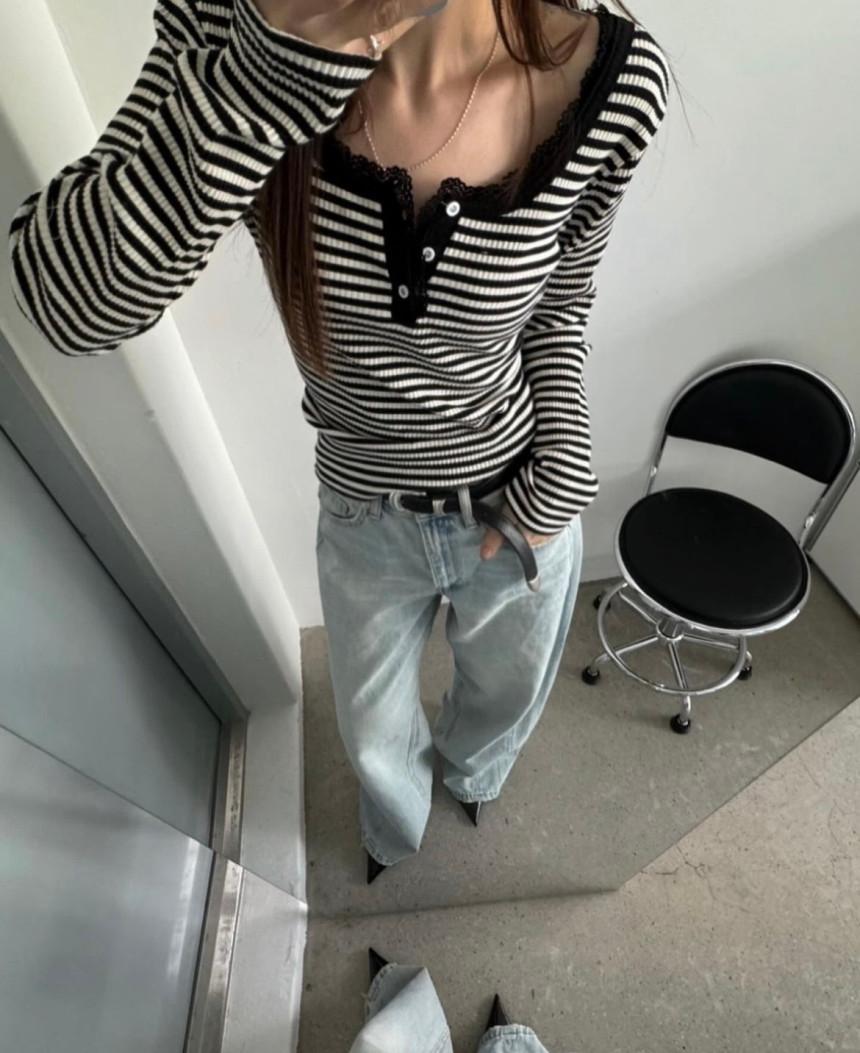 a Striped Lace T