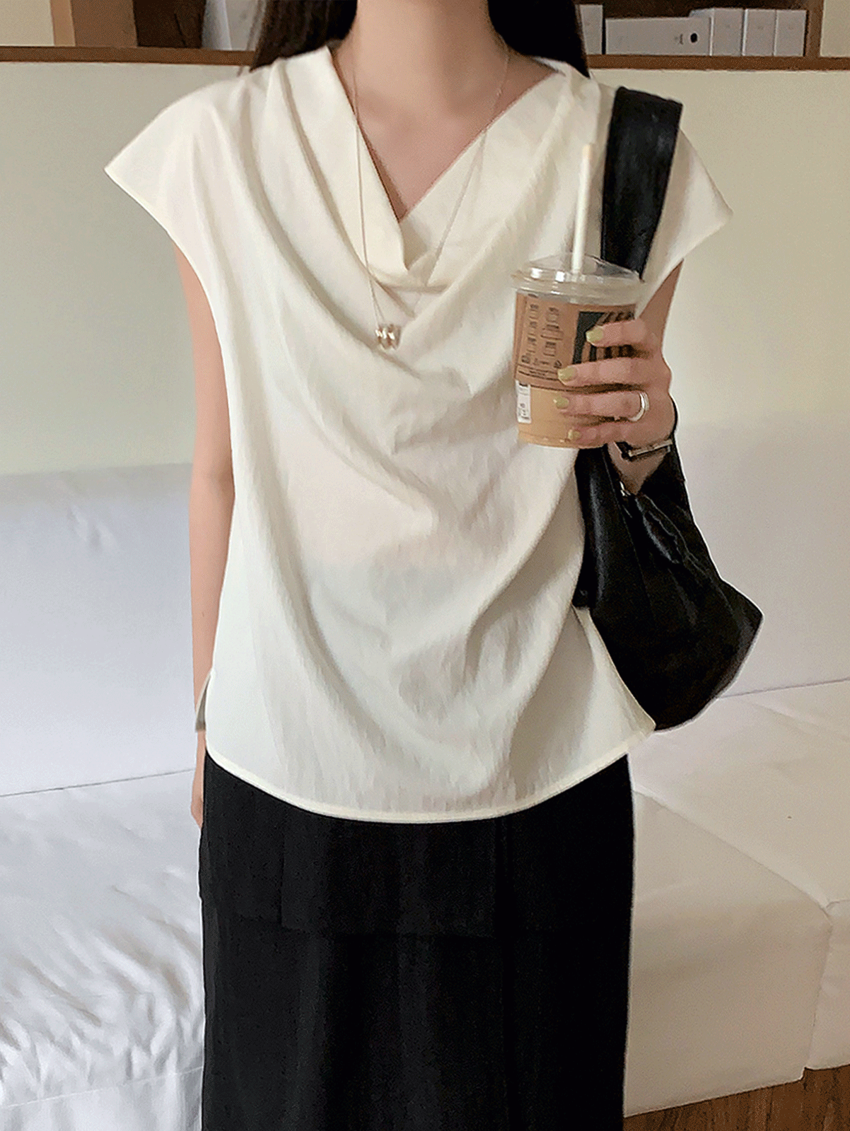 어리틀빗 cowl neck blouse (2color)