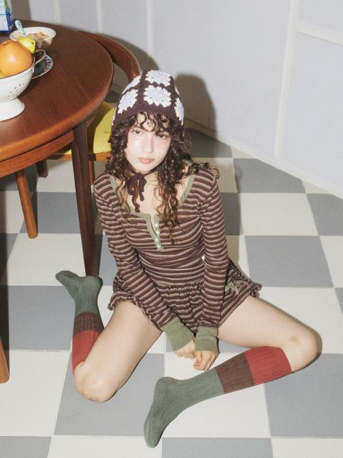 STRIPE BUTTON T-SHIRT BROWN