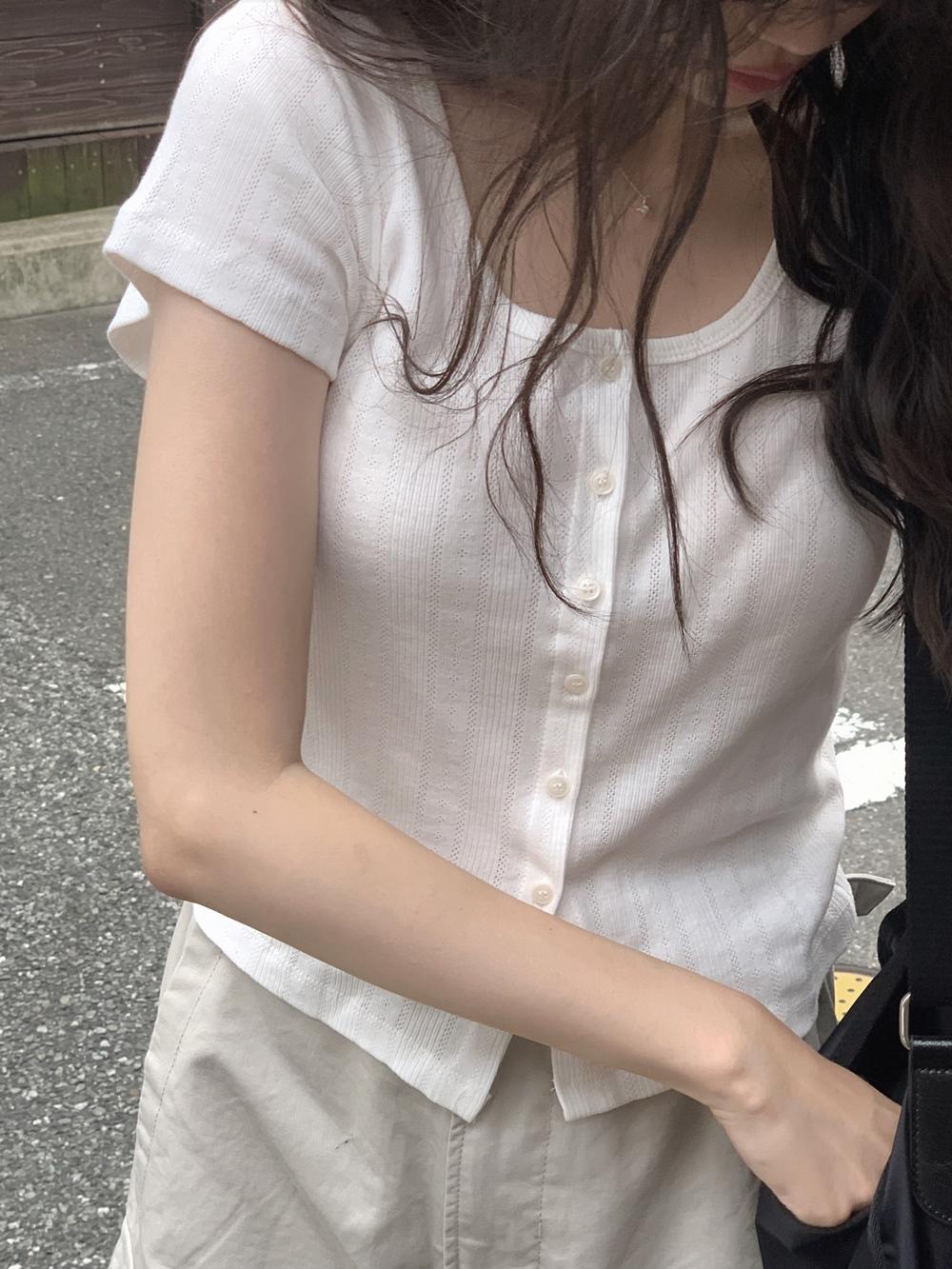뮤트크레메 [✷MADE] Sophie punching cardigan / 소피 펀칭 반팔 가디건
