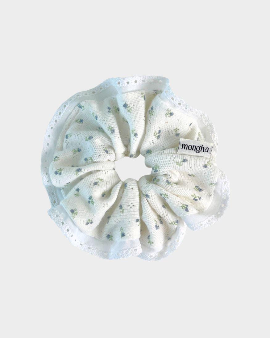Hair scrunchie - eyelet flower (white)