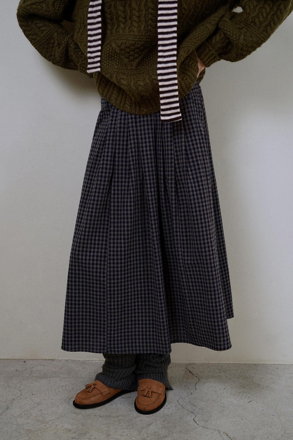Rustic long skirt_check navy