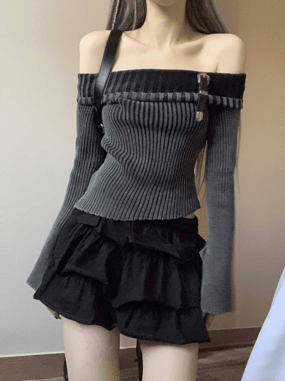 Served Off Shoulder Top ※입고지연