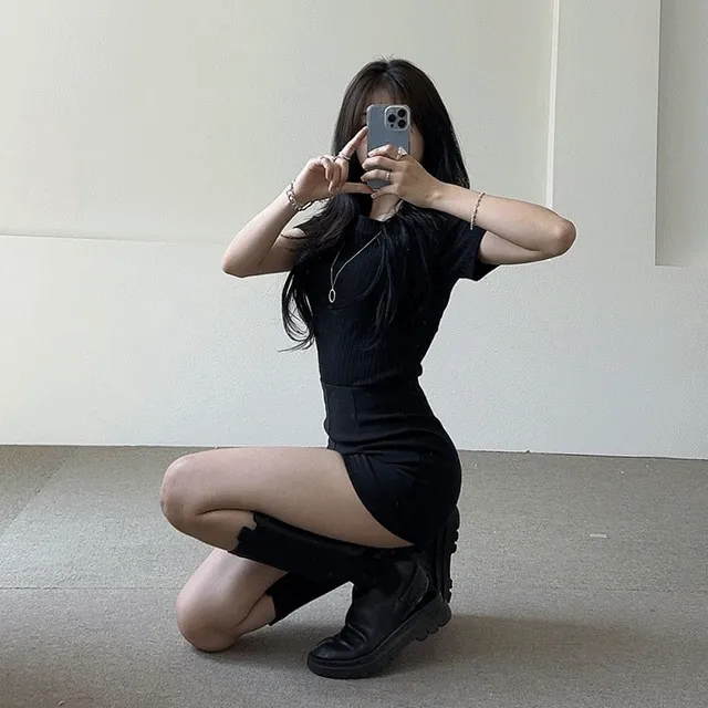 [허리 쏙! / 핏 보장] 슬림 스판 블랙 숏팬츠 데일리 반바지