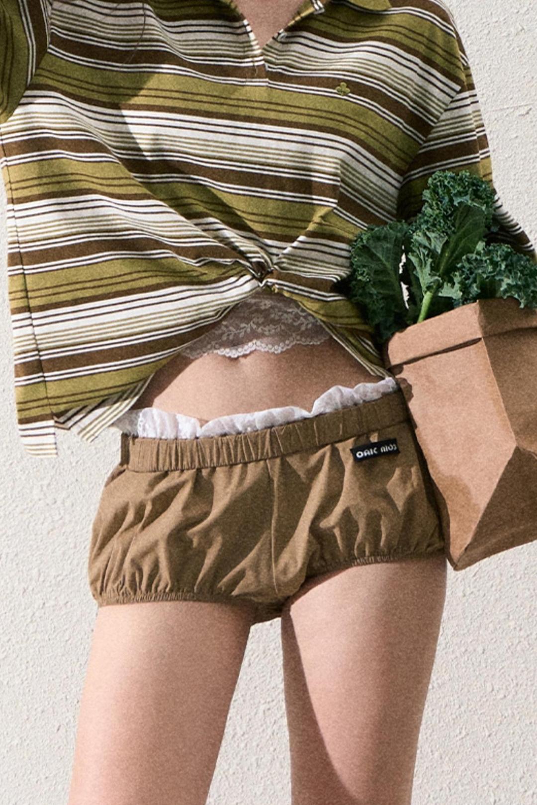 엘라스틱 레이스 삼각 팬츠  - 브라운 (사전 판매) / S