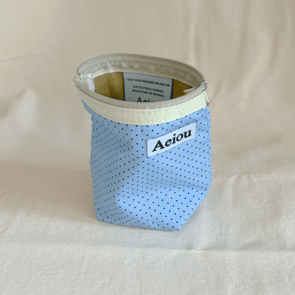 Aeiou Basic Pouch (M size) Bubble Soda Dot
