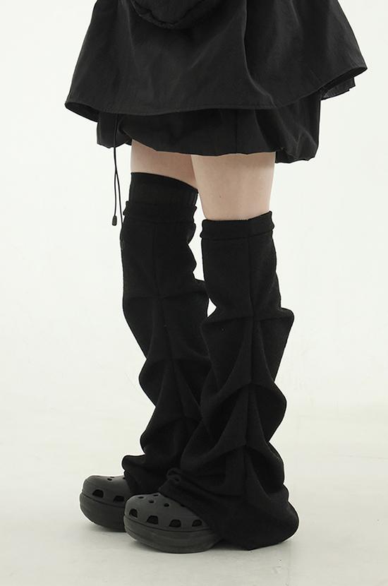 로컬맨션 pin tuck boot-cut fleece leg warmer