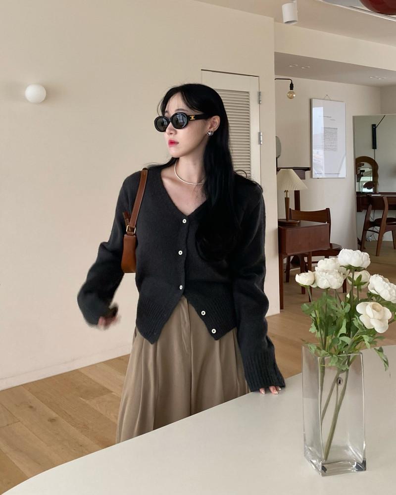 라이크 울 베이직 브이넥 루즈핏 기본 니트 가디건