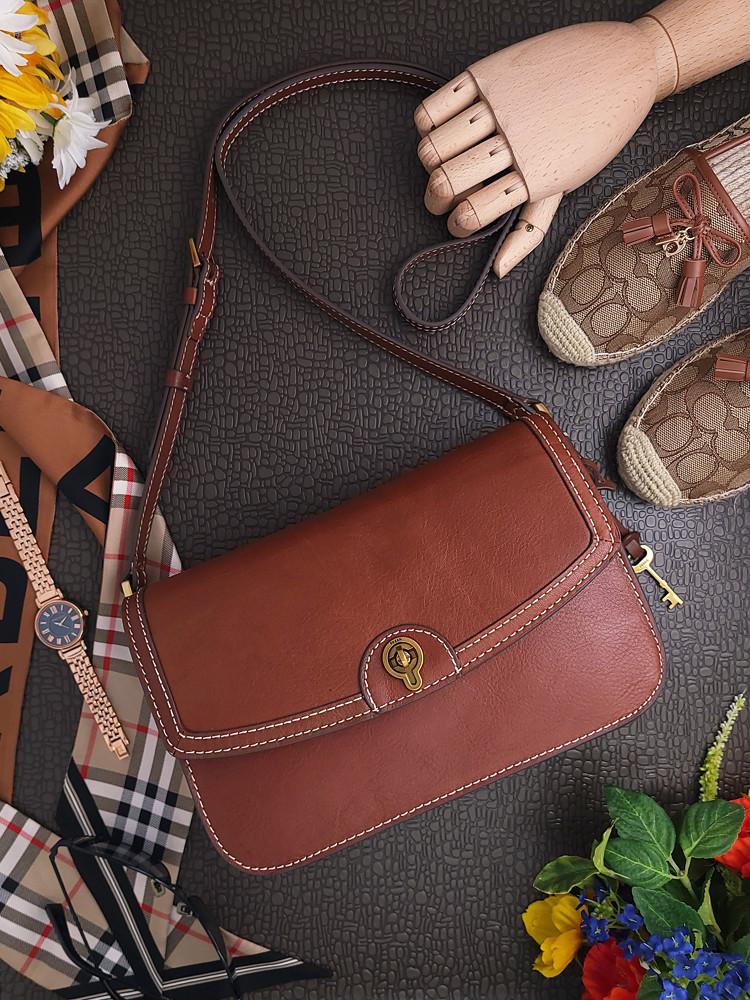 [미국아울렛] 파슬 애인슬리 플랩 레더 여자 크로스백 (2컬러)