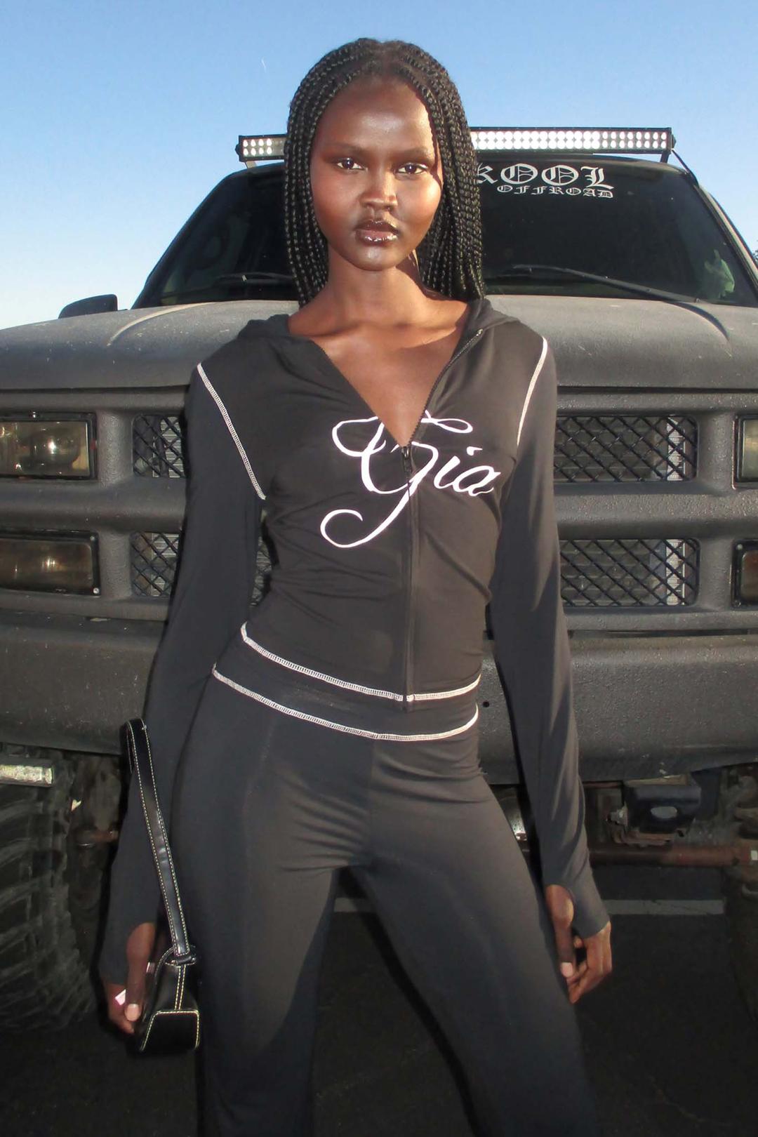 BLARE HOODIE  - BLACK