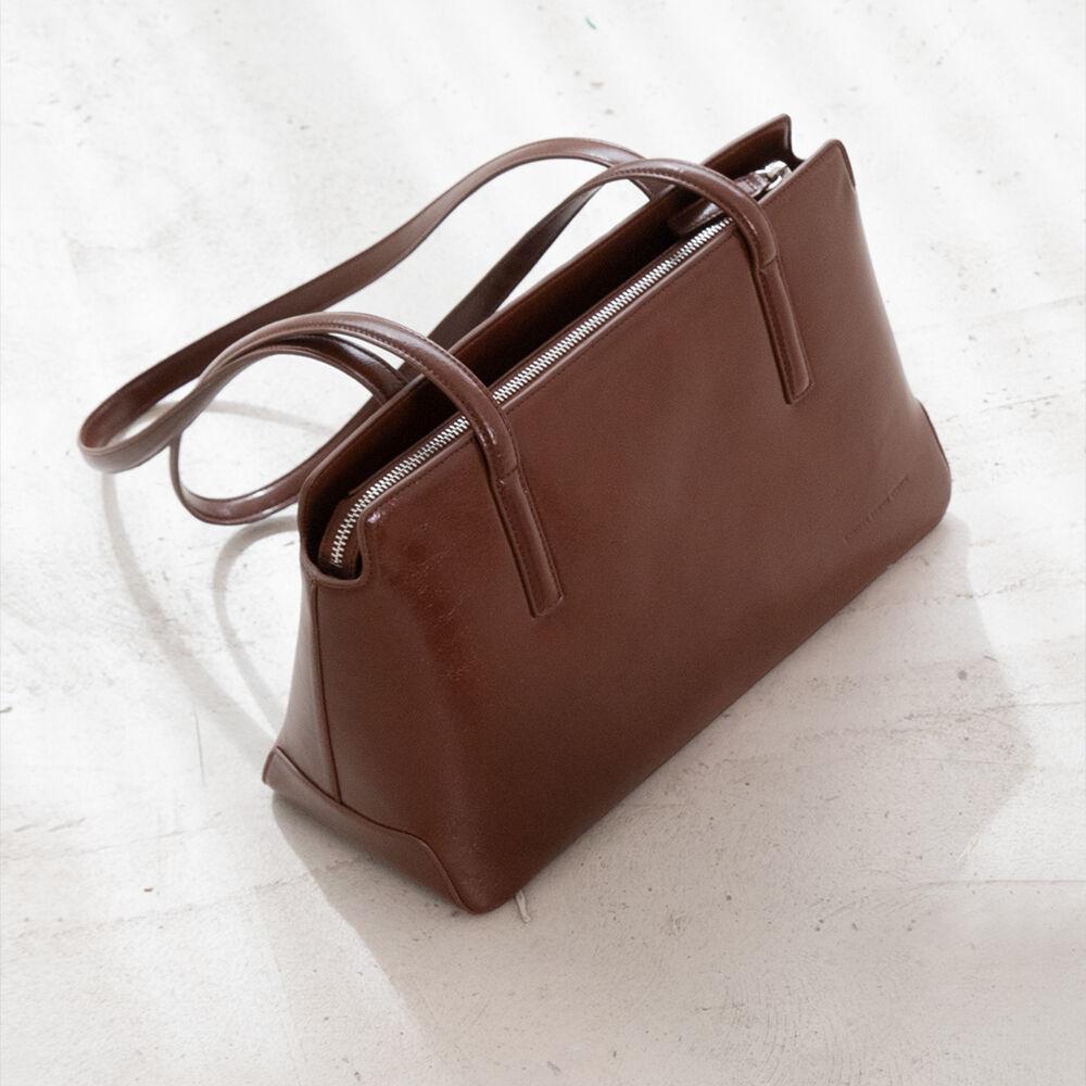 Atmo shoulder bag_brown