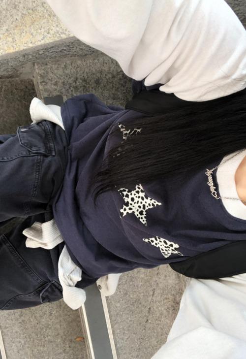이즈이즈 toy raglan t