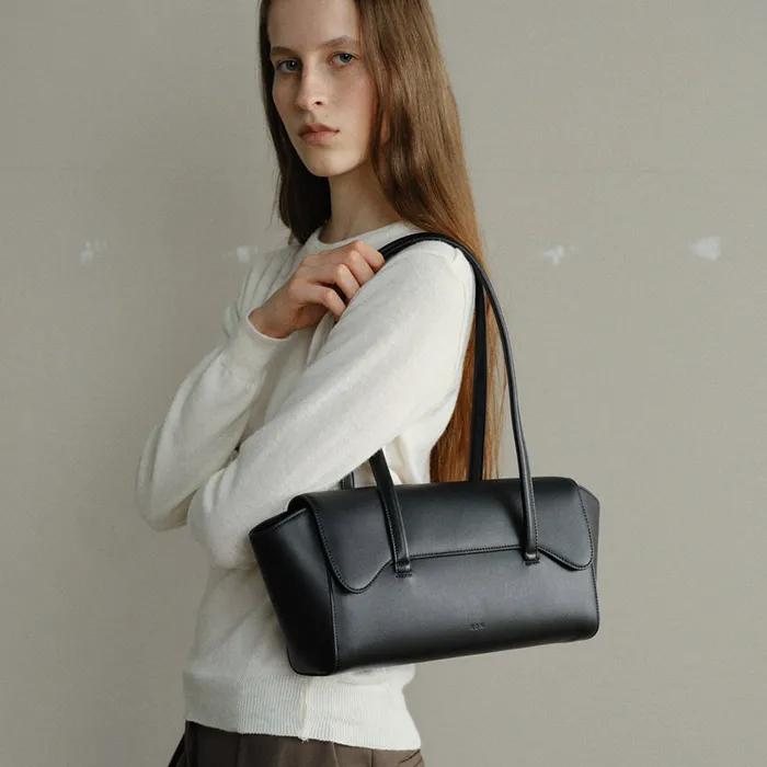 Lungo shoulder bag Black