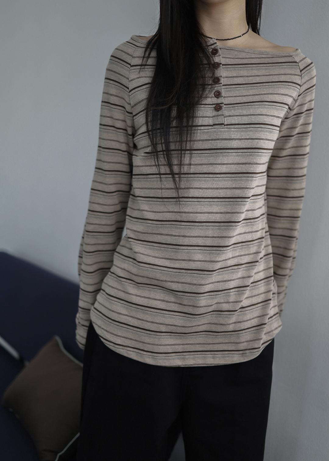 stripe open button tee