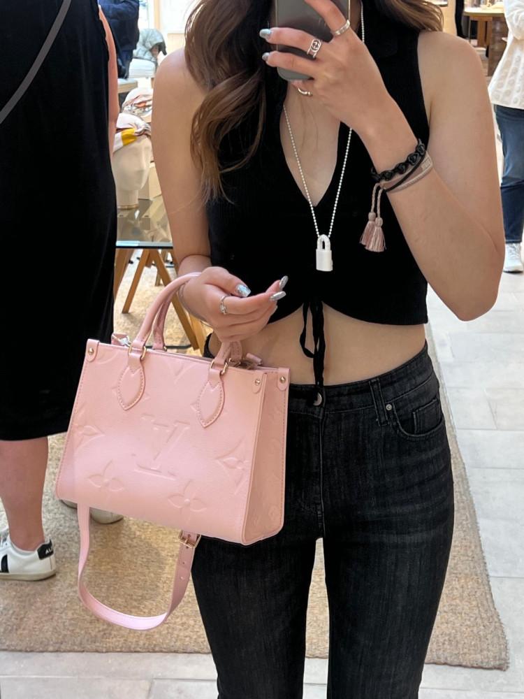루이비통 온더고 핑크 PM M47135