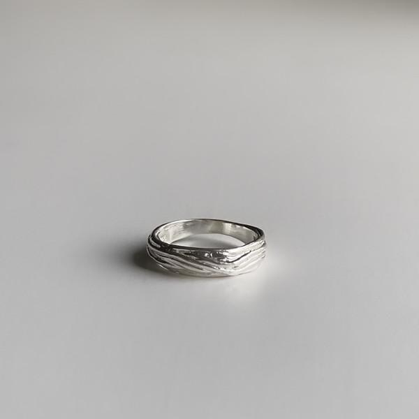 #721 eve ring  silver