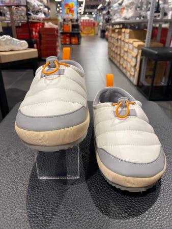 이런 상품 어때요? [슬립온/남여공용] 푸마 터프 패디드 플러스 PKI39283603 Alpine Snow-Concrete Gray-Granola-Pumpki