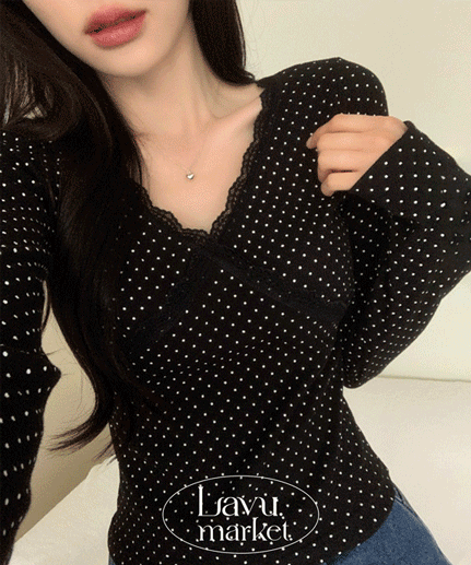 라뷰마켓 반팔&긴팔 여친감성😘 데이지 도트 레이스 슬림핏 긴팔티 2color [땡땡이티/레이스티/브이넥/레이스반팔/반팔티/데이트룩/벚꽃룩/하객룩]