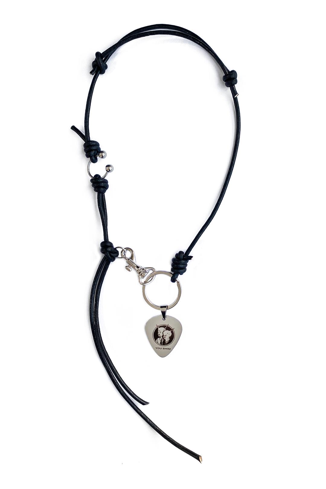 LEATHER KEYRING PICK NECKLACE