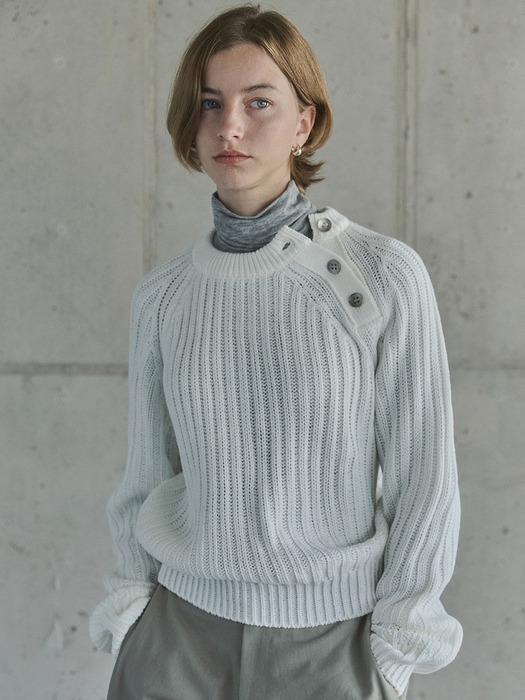 ROUND NECK BUTTON KNIT / WHITE