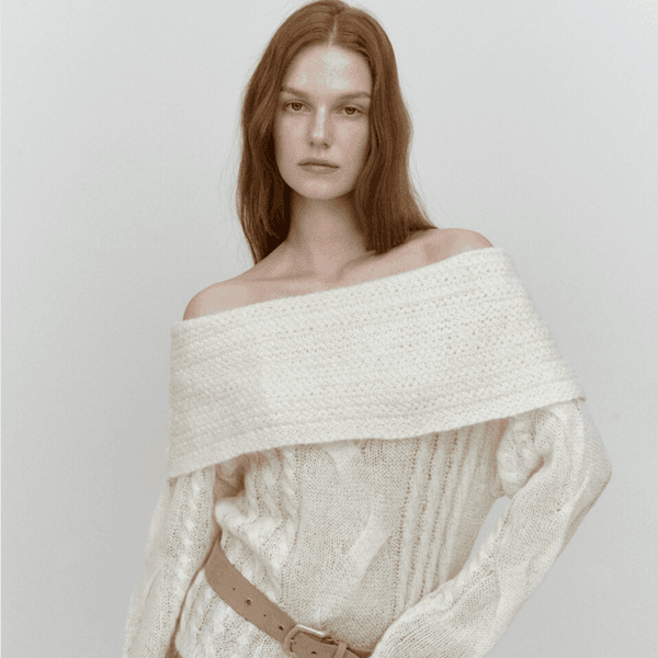 ALPACA TWIST OFF SHOULDER KNIT (IVORY) (1월 24일 예약배송)